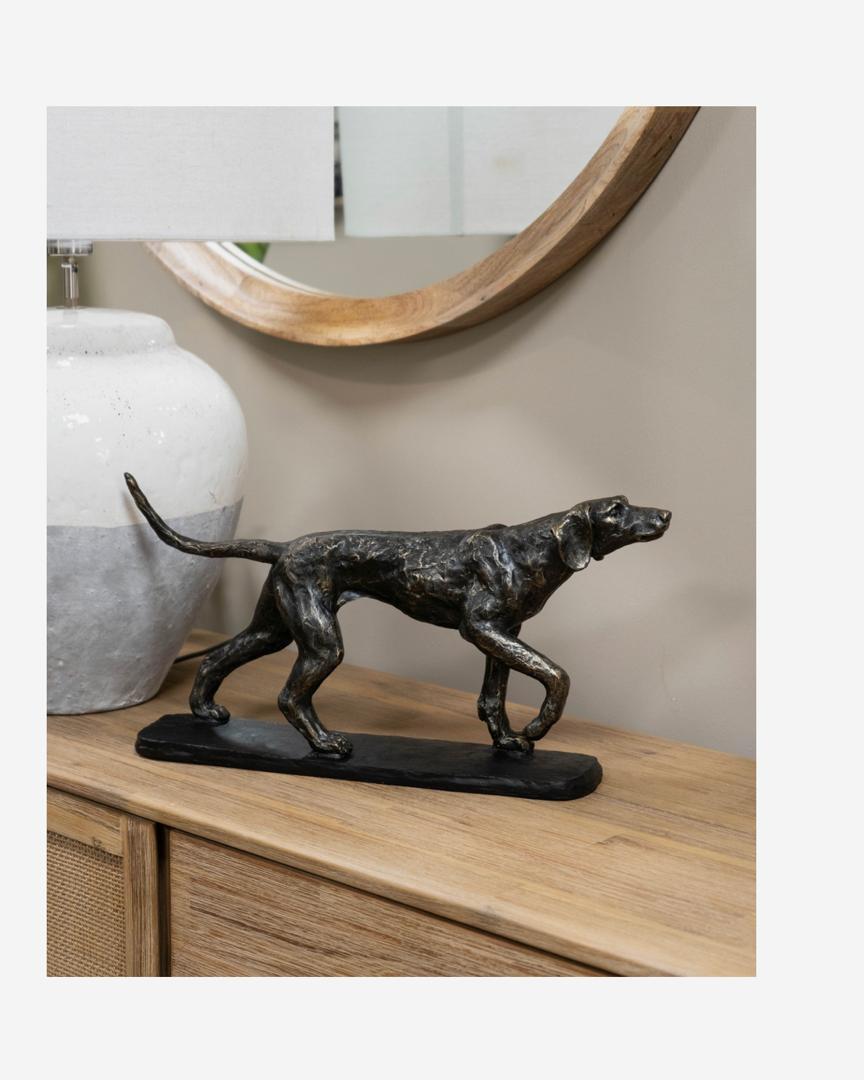 Hunter dog sculpture in bronze finish on black base